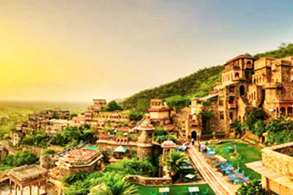 Dehli Neemrana Full Day Trip
